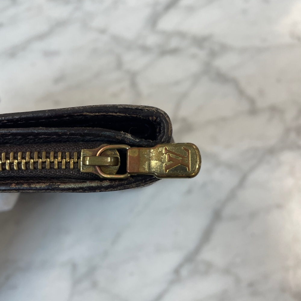 Louis Vuitton Damier Compact Wallet - Picture 9 of 11